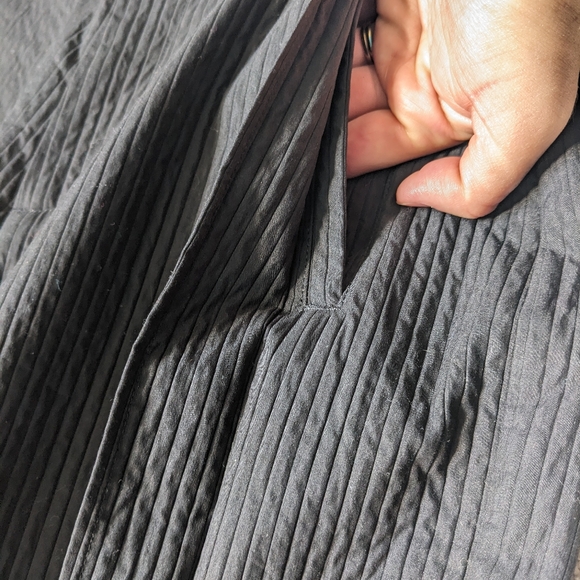 IISE Nubi Black Bermuda Shorts - Picture 8 of 12